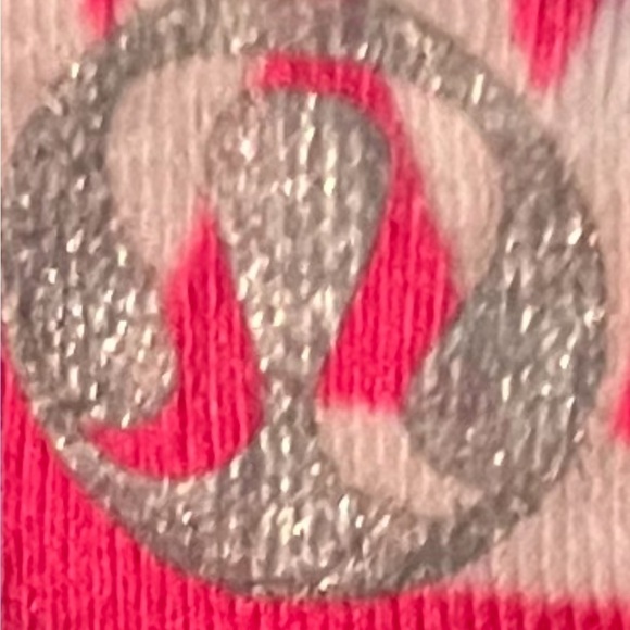 LULULEMON Long Sleeved Tee - Picture 5 of 5